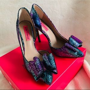 BRAND NEW Betsey Johnson Pumps💜